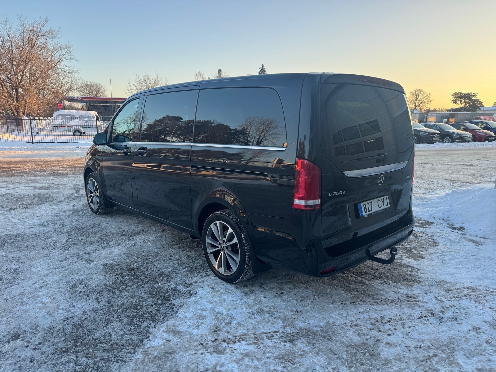 Mercedes-Benz V 250 2022, kuva 5/11
