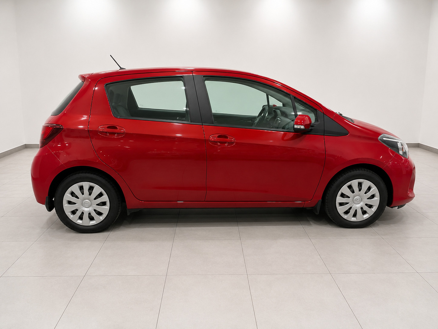 Toyota Yaris 1.3 73kW 2014, photo 5/26