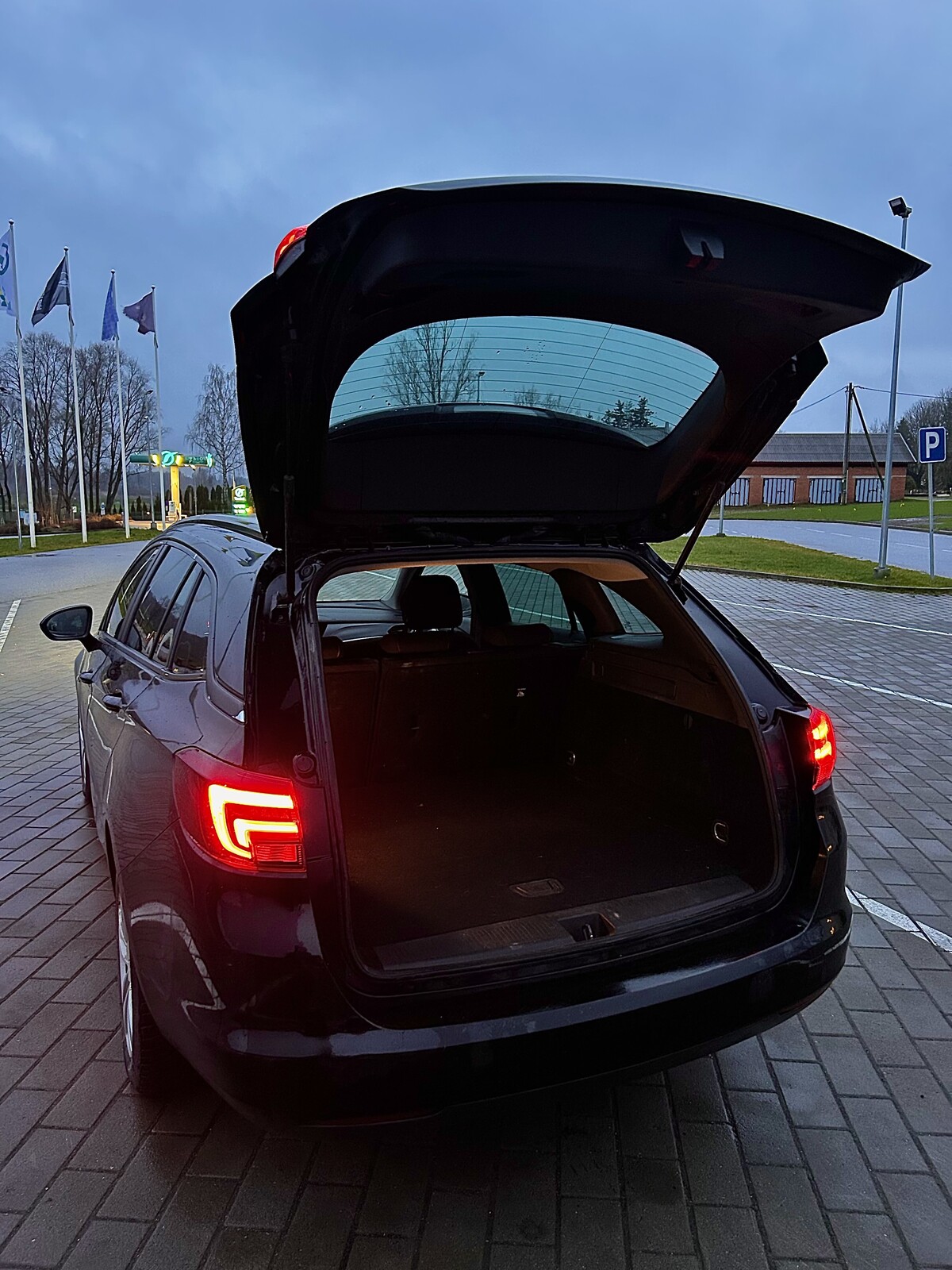 Opel Astra 2019, photo 6/20