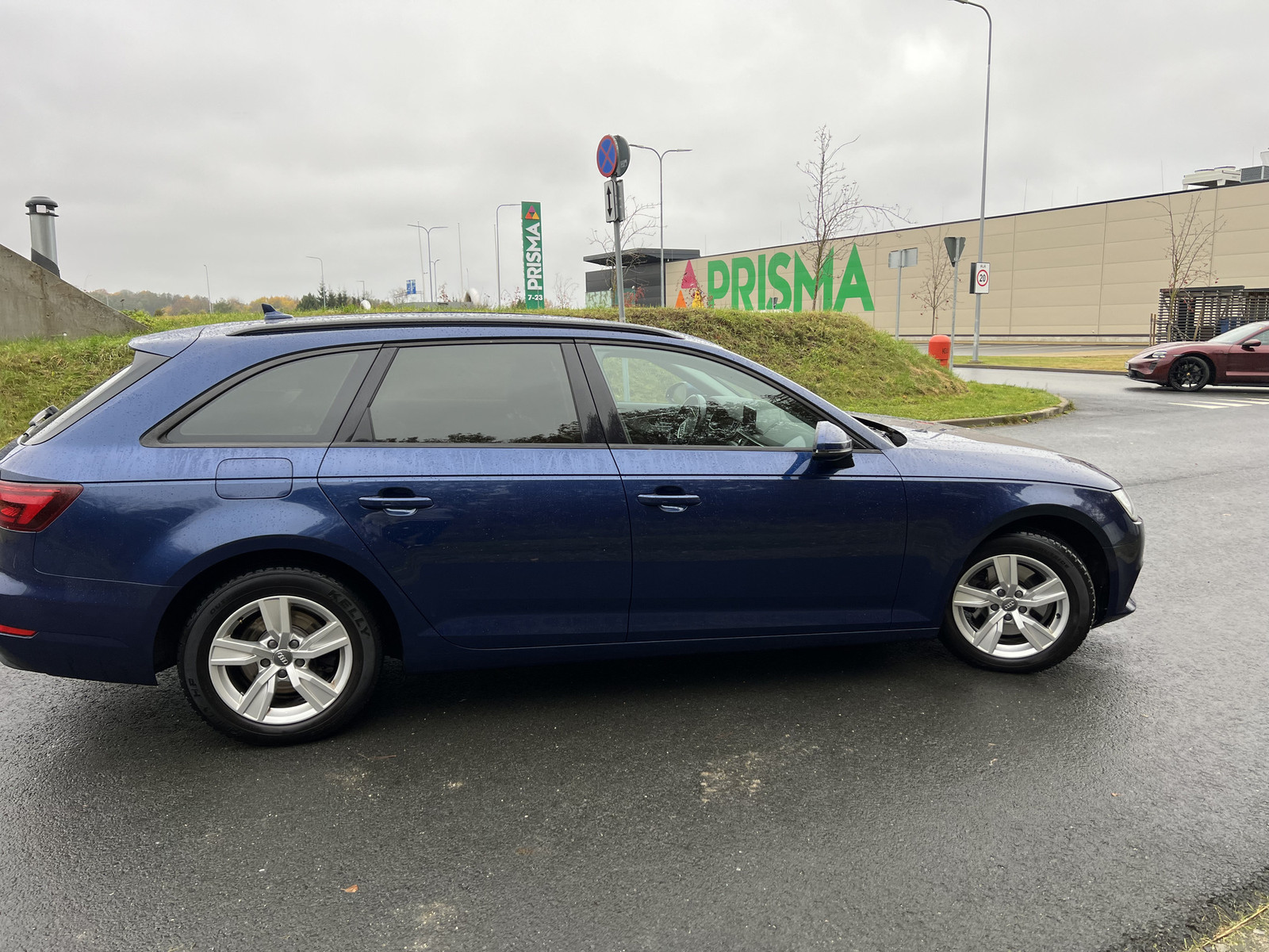 Audi A4 2018, kuva 6/10