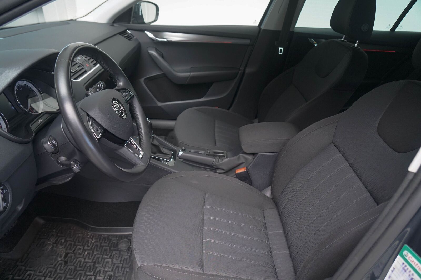 Škoda Octavia 2020, photo 7/15