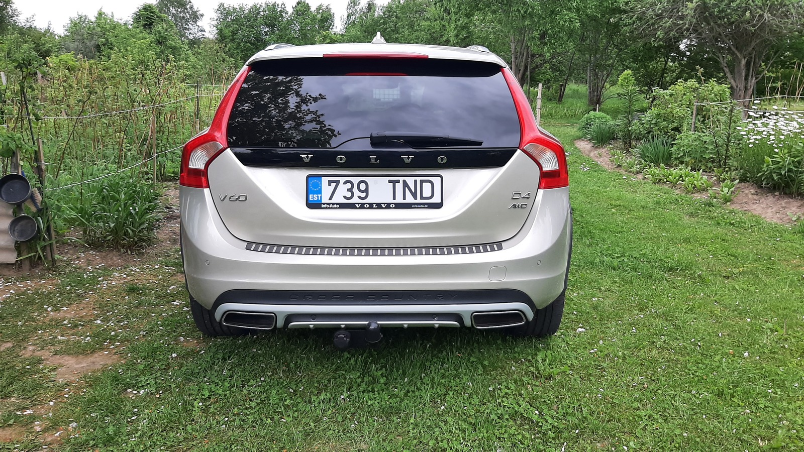 Volvo V60 Cross Country 2018, photo 5/17