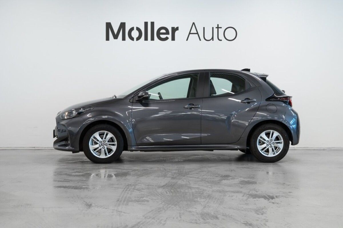 Toyota Yaris 2025, photo 2/24