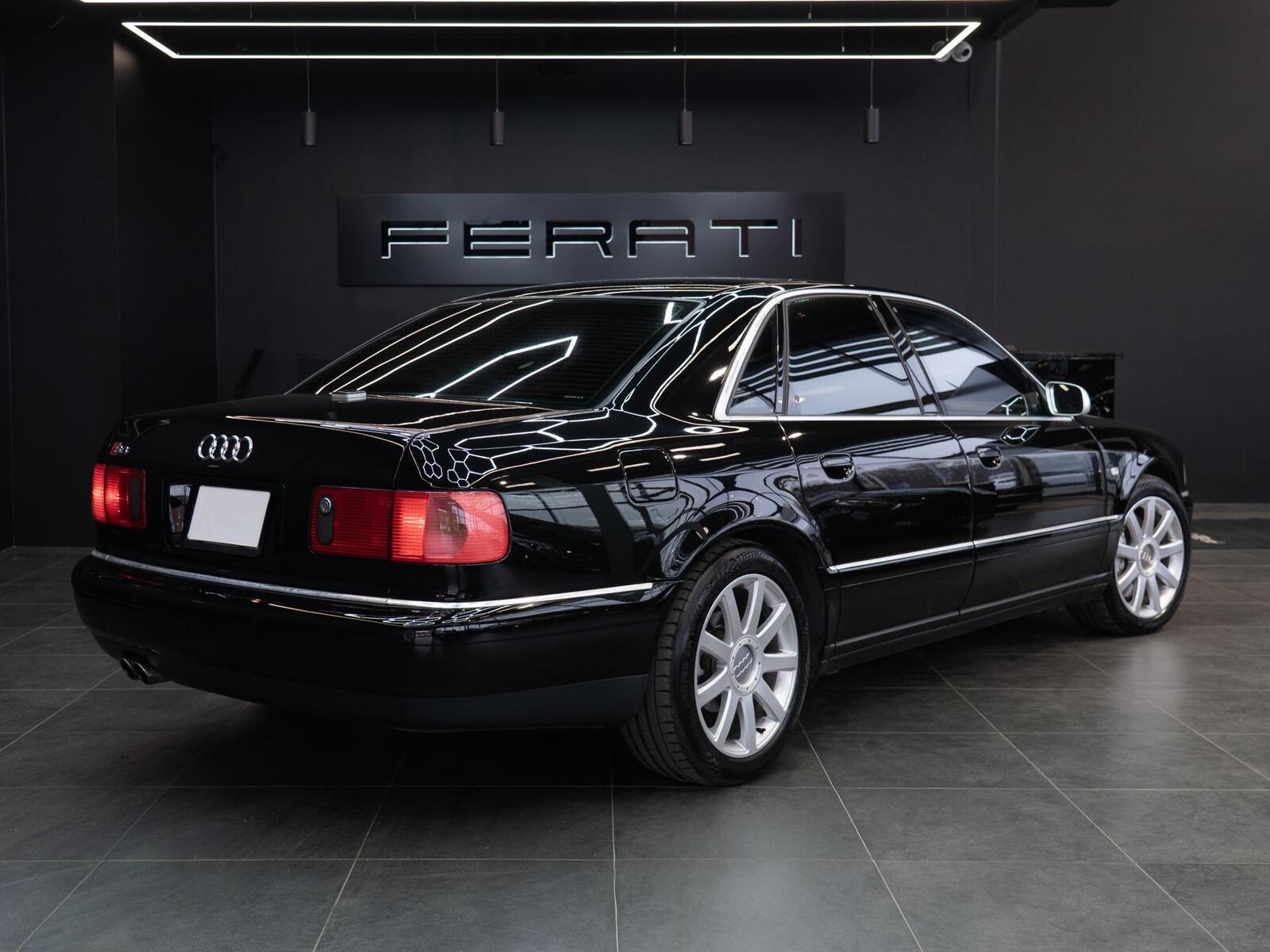 Audi S8 2001, photo 2/10