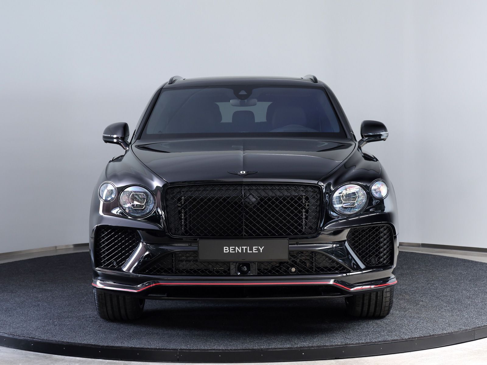 Bentley Bentayga 2026, photo 3/24