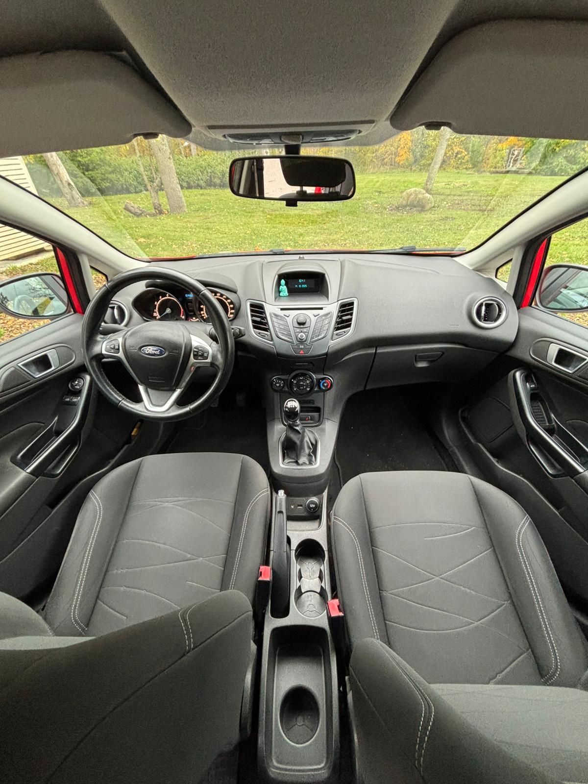 Ford Fiesta 2013, photo 5/6