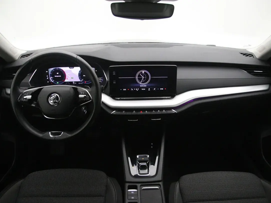 Škoda Octavia 2022, photo 2/10