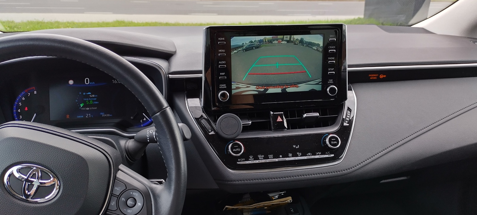 Toyota Corolla 2022, photo 6/9