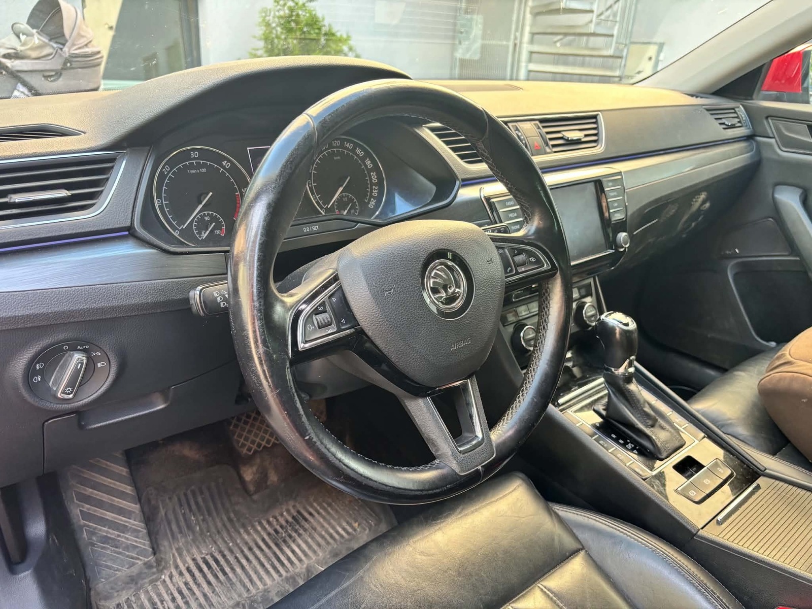 Škoda Superb 2016, photo 6/7