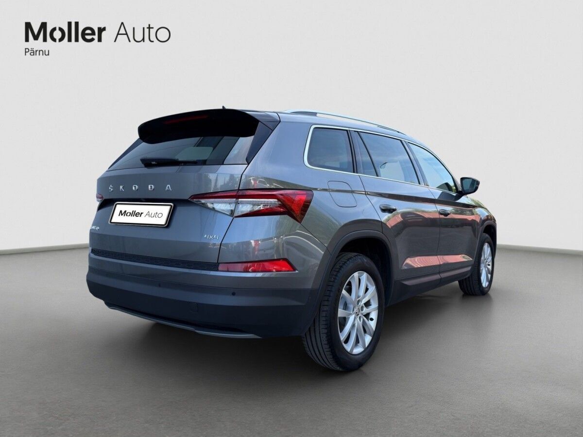 Škoda Kodiaq 2022, photo 2/10