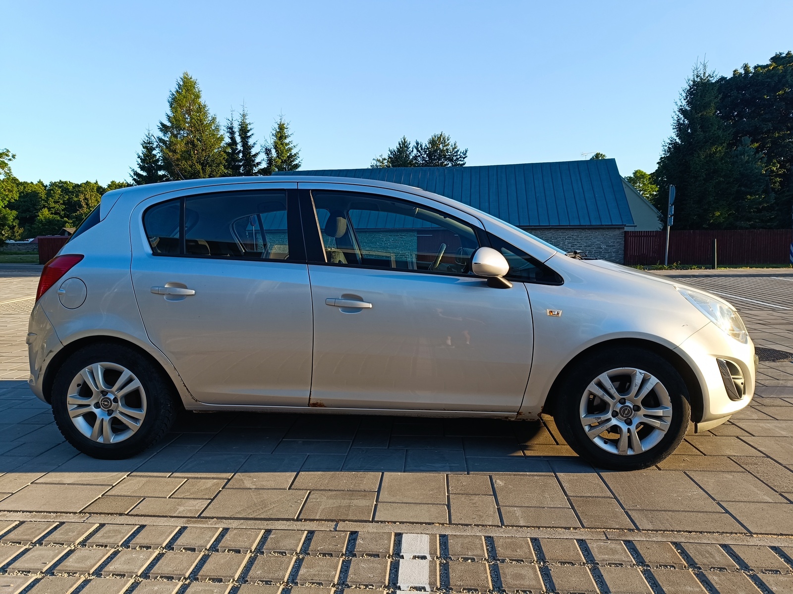 Opel Corsa 1.2 63kW 2011, photo 4/10