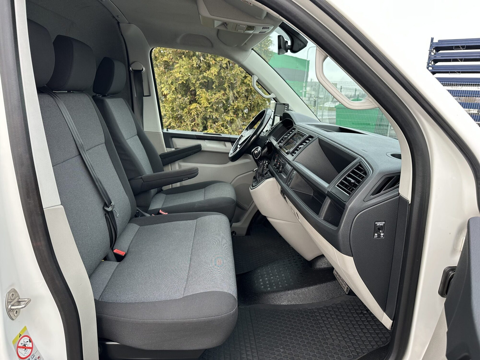 Volkswagen Transporter 2018, kuva 5/21