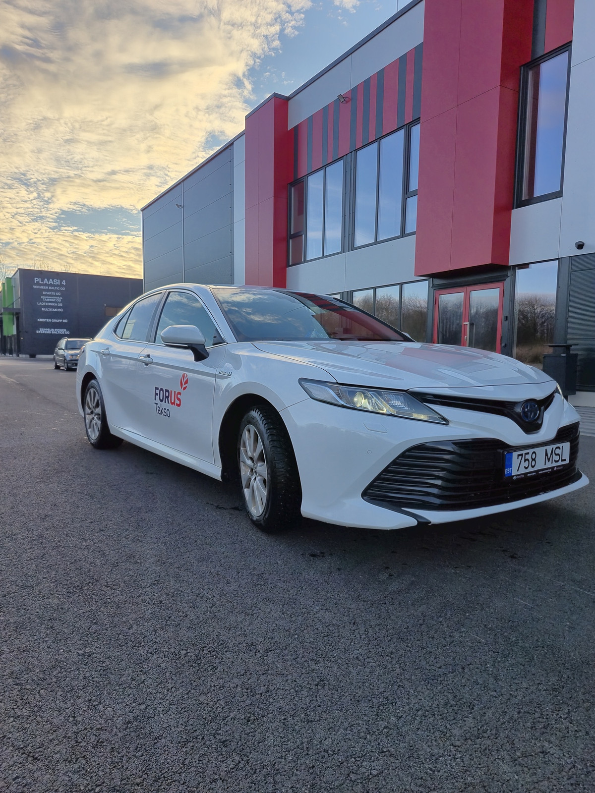 Toyota Camry 2019, kuva 3/16