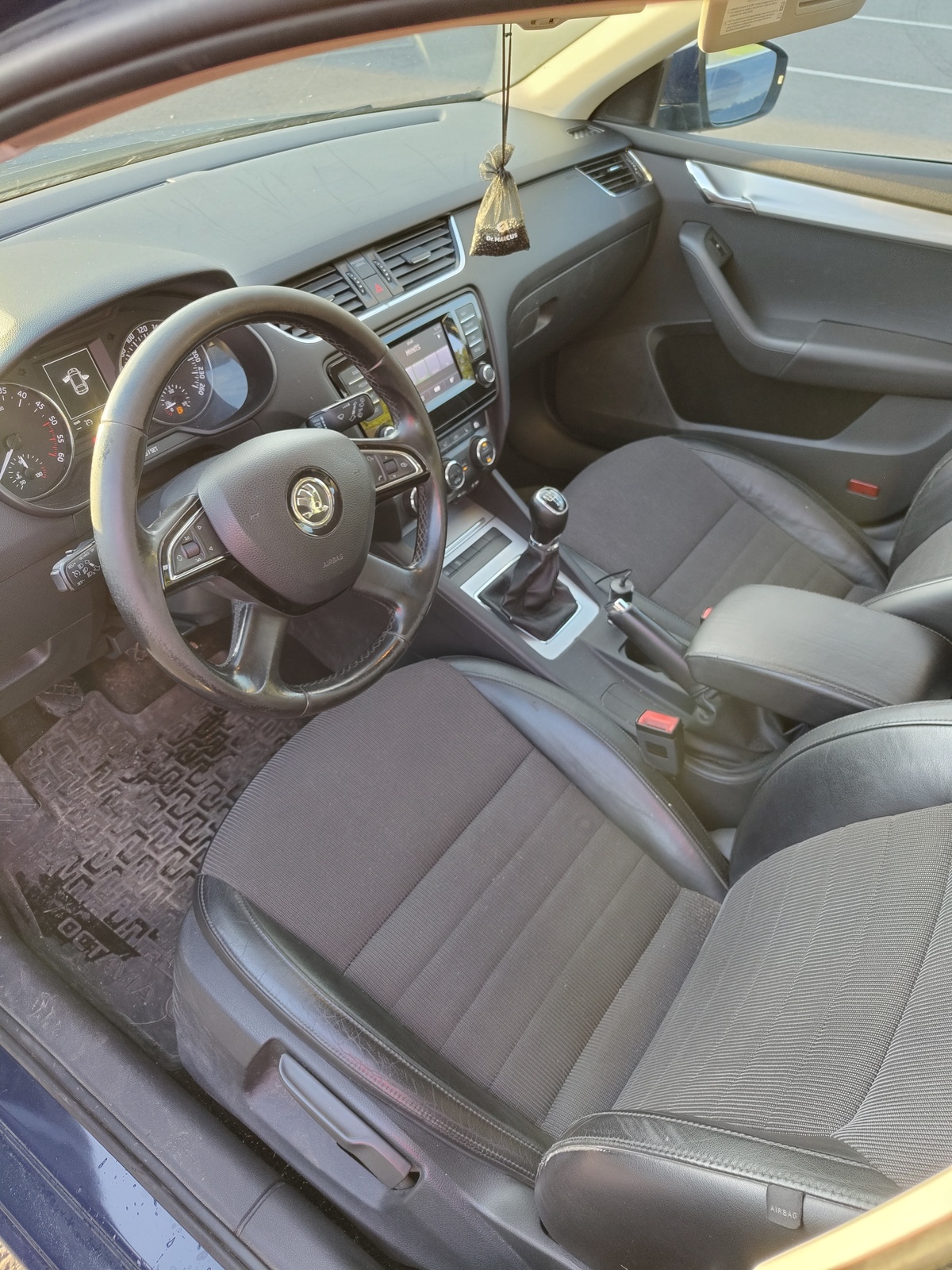 Škoda Octavia 2013, photo 7/8