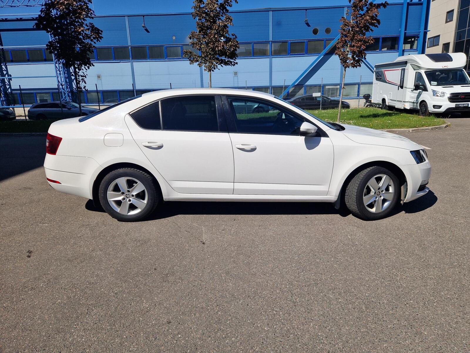 Škoda Octavia 2018, photo 5/10