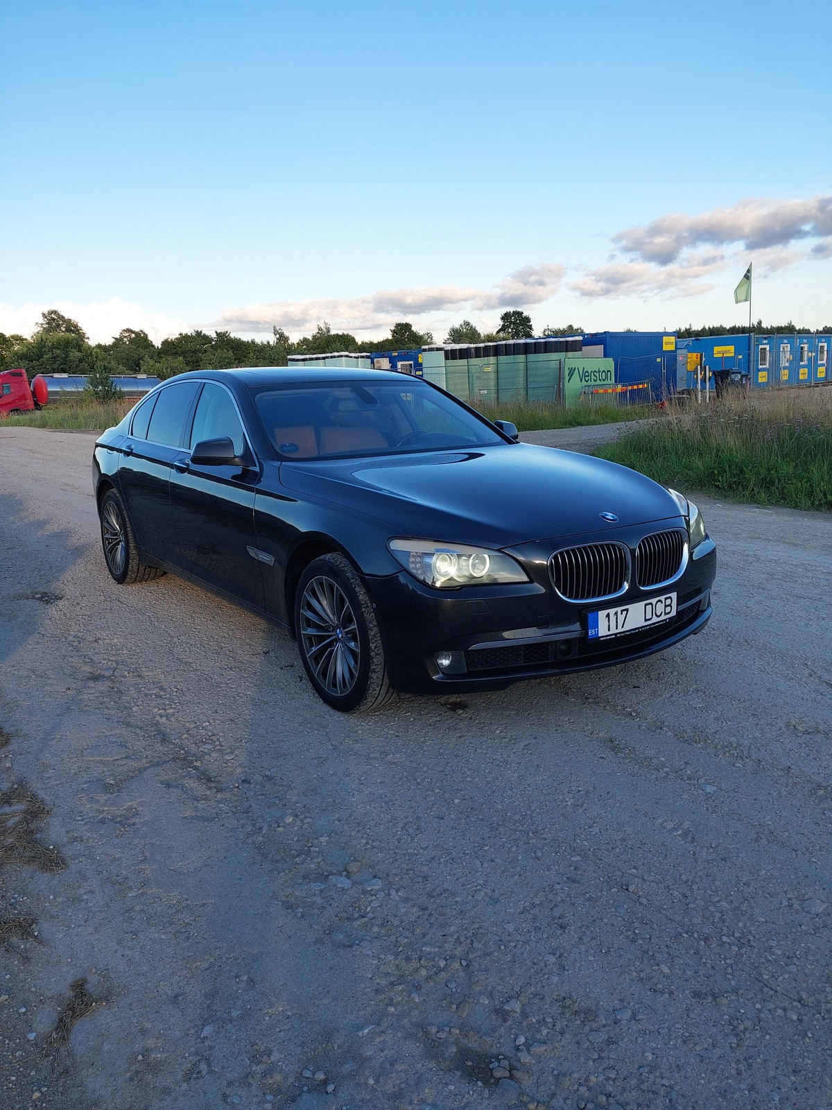 BMW 730 2010, photo 2/9
