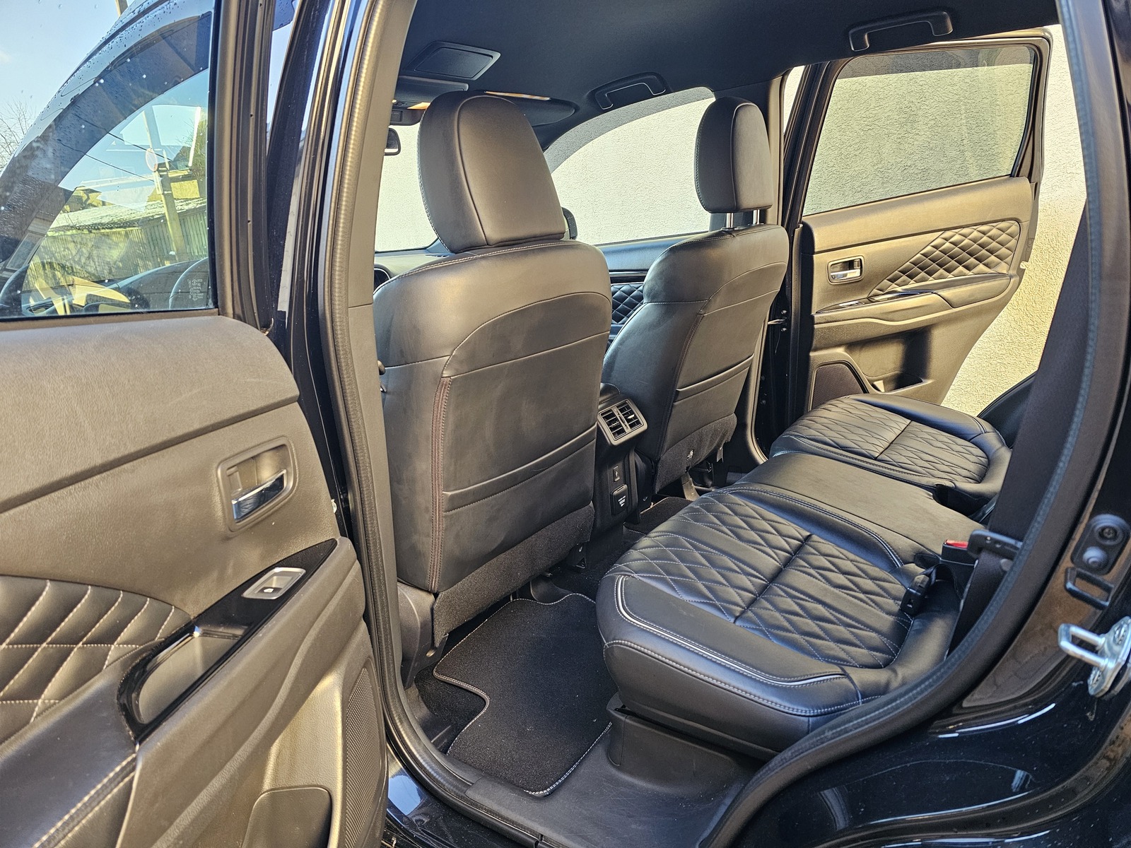 Mitsubishi Outlander 2021, kuva 7/8