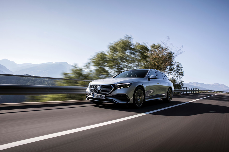 Mercedes-Benz 220, 2.0, 145 kW, hybrid (diesel/electric), automatic, four-wheel drive