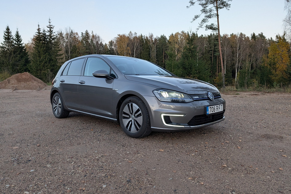 Volkswagen Golf, 2016, 85 kW, electric, automatic, front-wheel drive