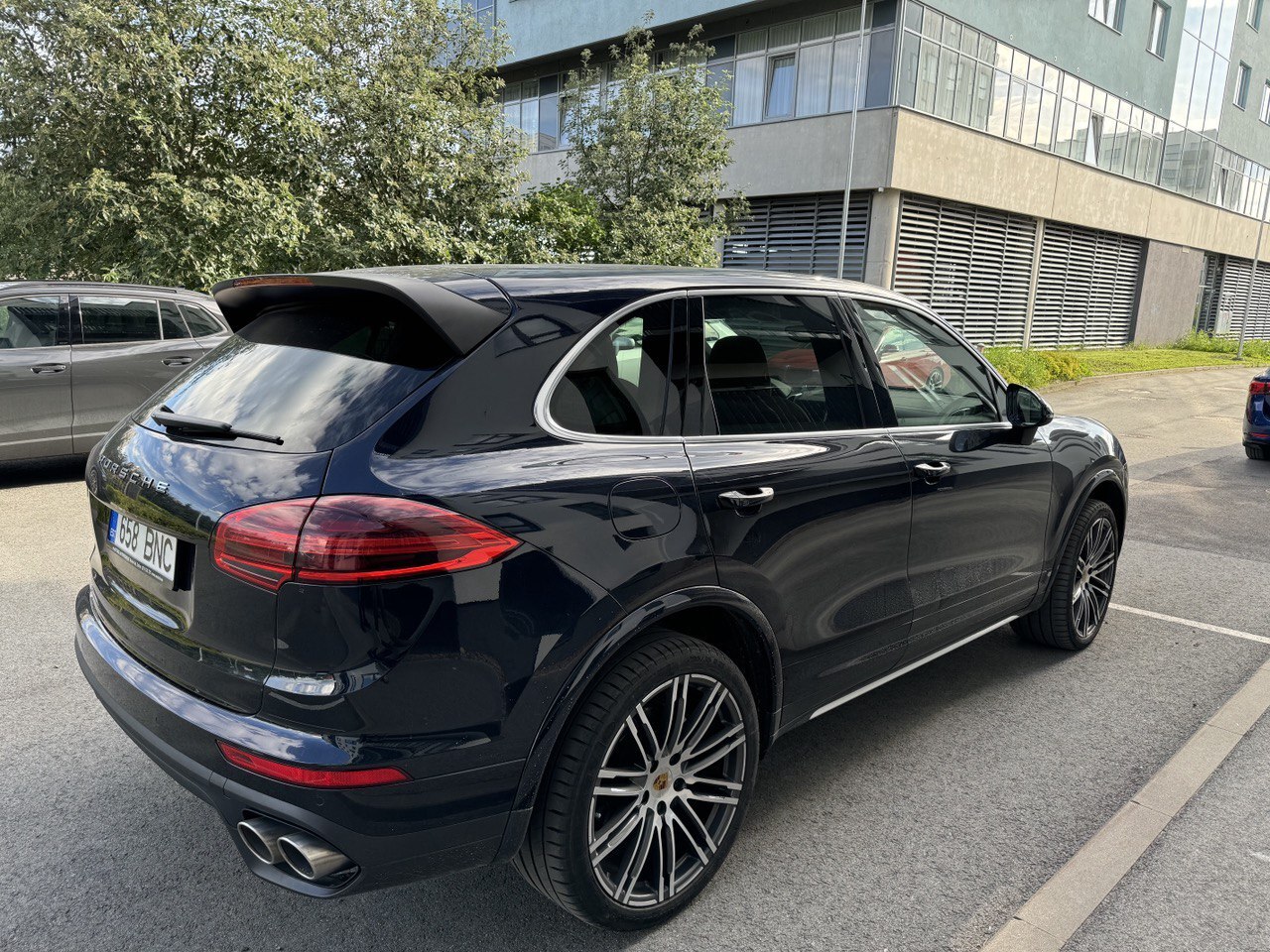 Porsche Cayenne 2015, kuva 4/6