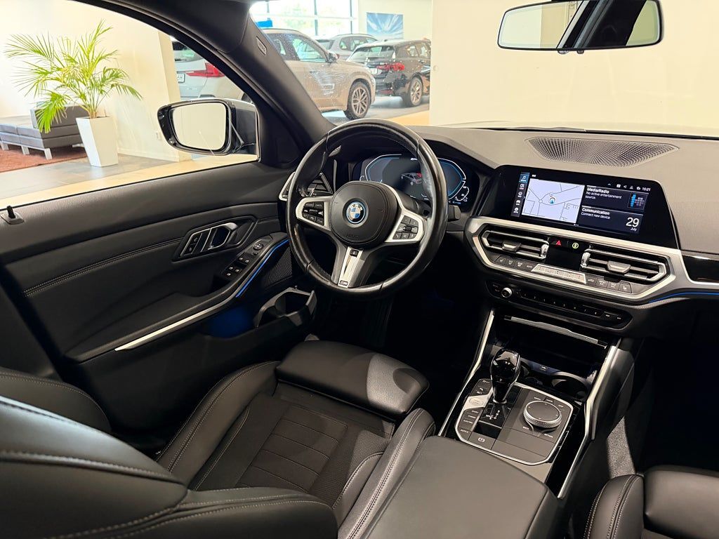 BMW 330 2021, kuva 7/10