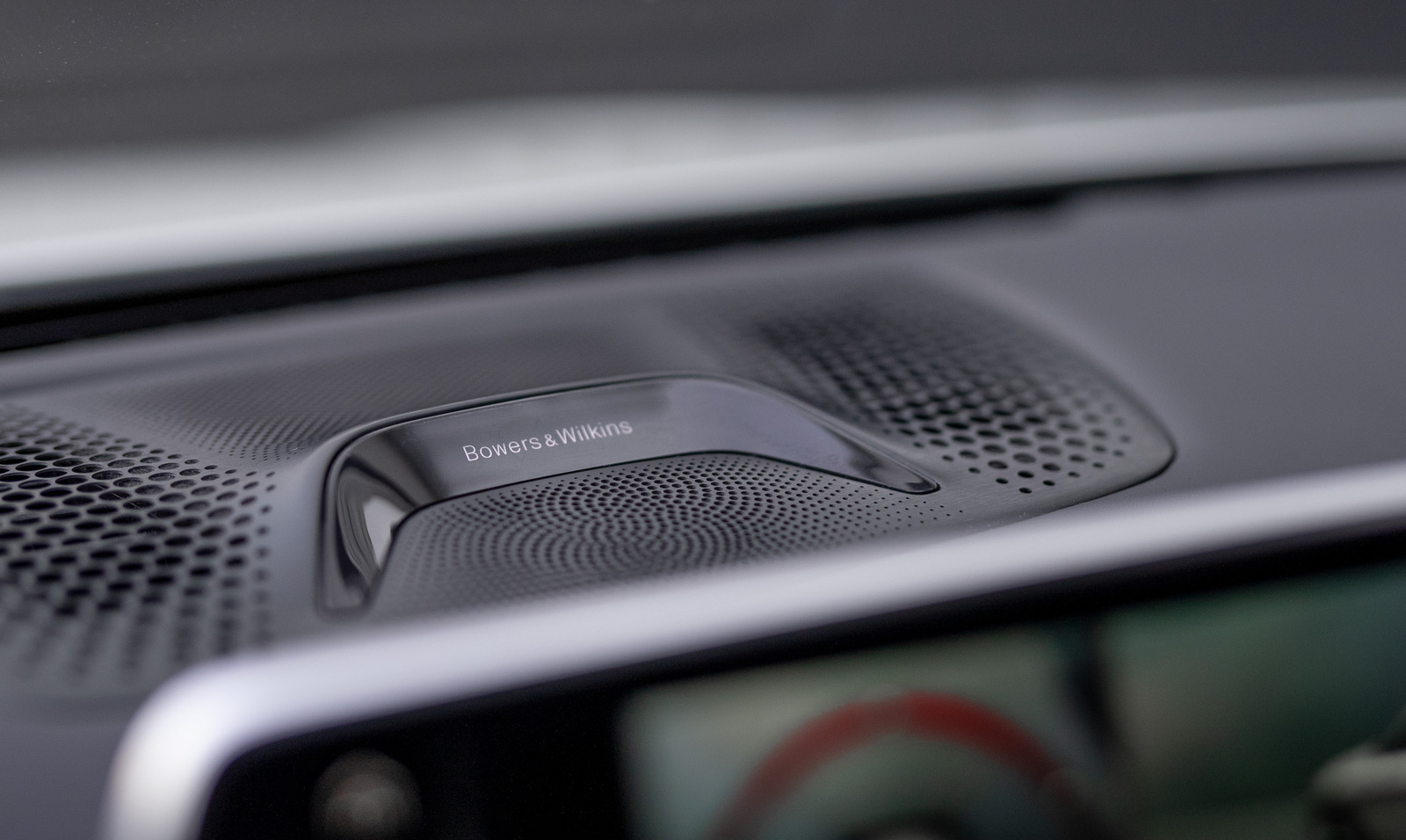 BMW 750 2016, photo 4/18