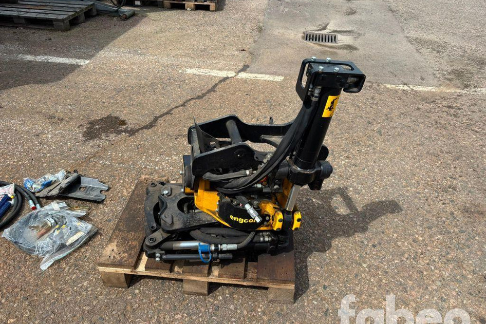 Engcon EC206