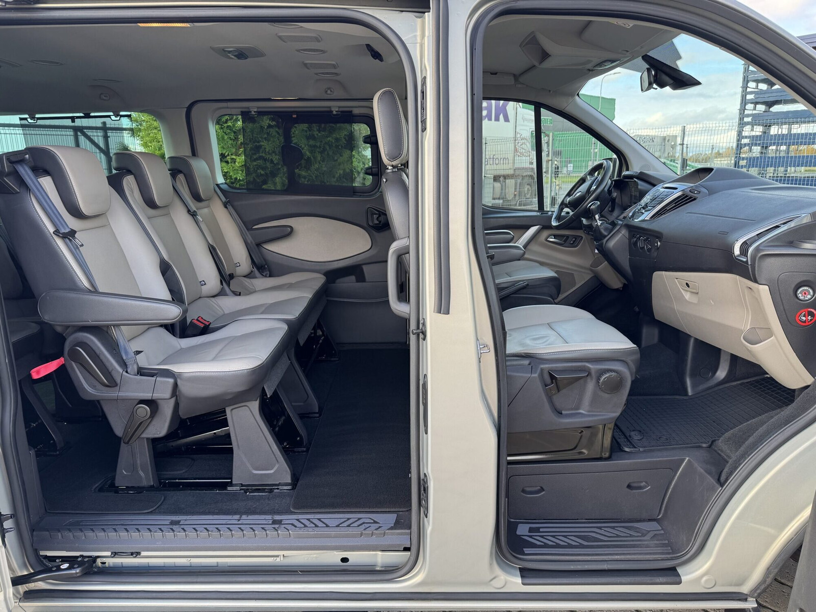 Ford Transit Custom 2016, photo 3/16