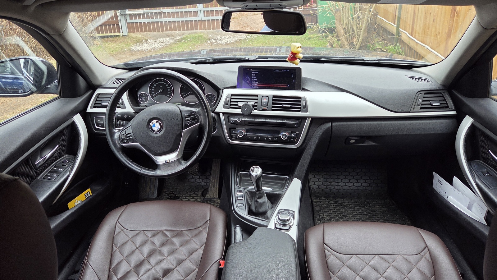 BMW 320 2012, photo 7/10