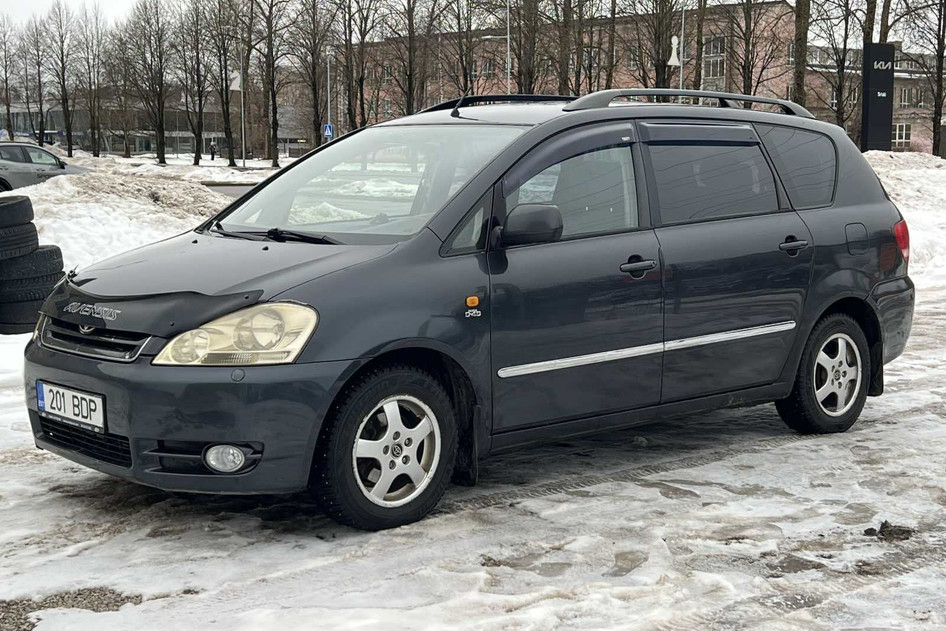 Toyota Avensis Verso, 2003, 2.0, 85 kW, diesel, manual, front-wheel drive