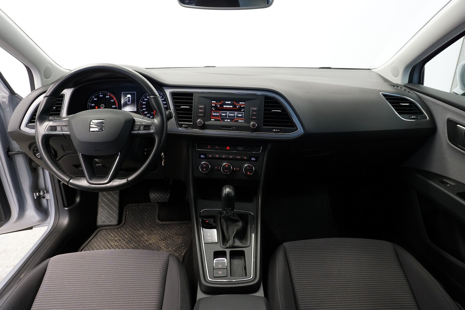 SEAT Leon 2020, kuva 5/8