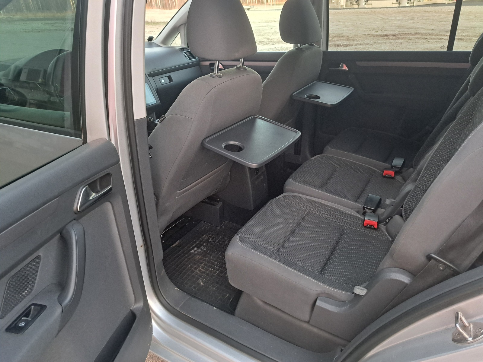 Volkswagen Touran 2012, photo 5/6
