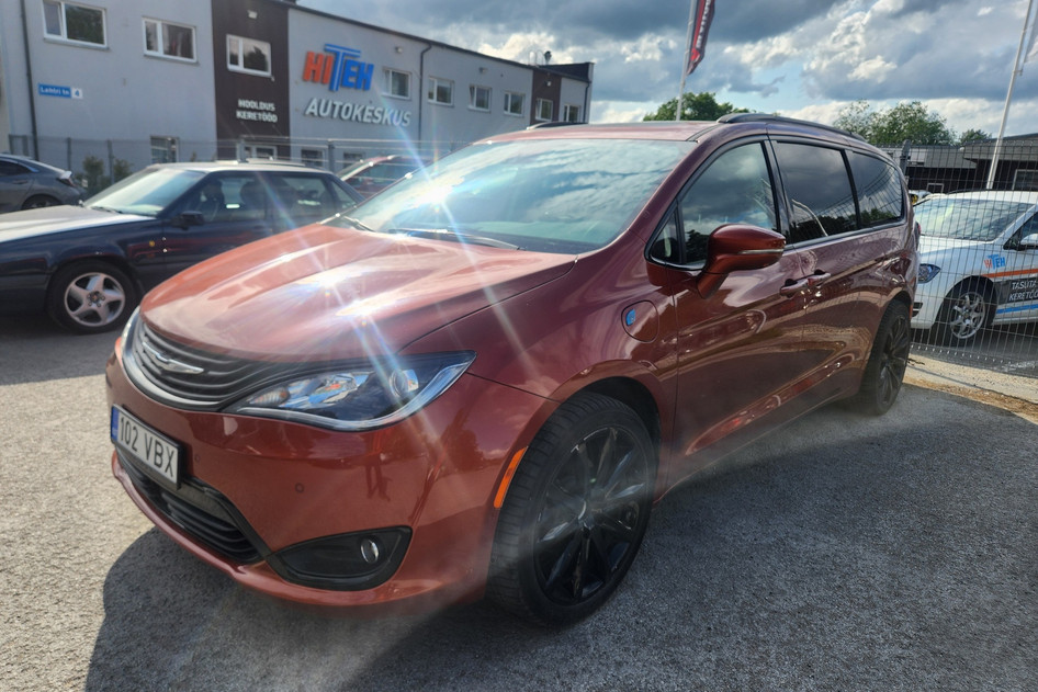 Chrysler Pacifica, 2018, 3.6, 214 kW, hibrīds (benzīns/elektrība), automātiskā, priekšējā piedziņa