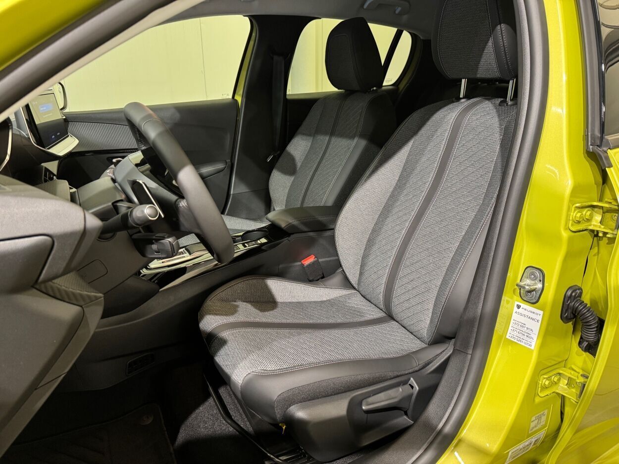 Peugeot 208 2024, photo 7/25