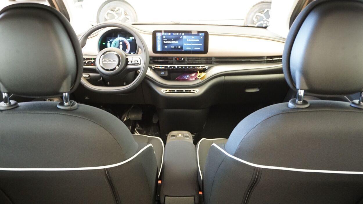 Fiat 500 2024, kuva 7/10