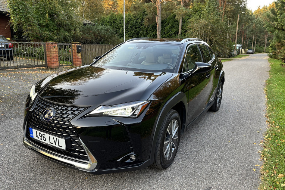 Lexus UX 300, 2022, 57 kW, электричество, автомат, передний привод