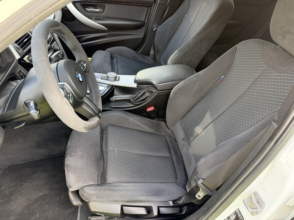 BMW 320 2016, photo 7/8