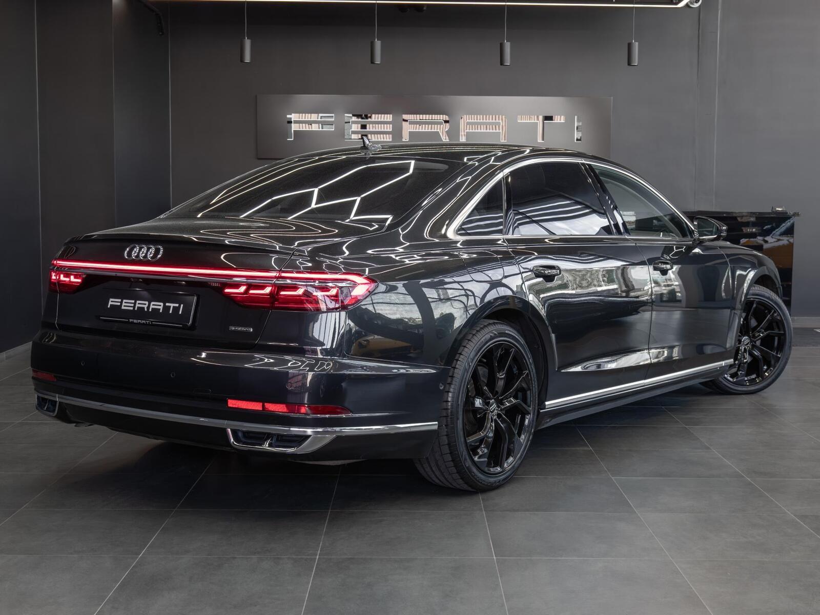 Audi A8 2018, photo 2/15