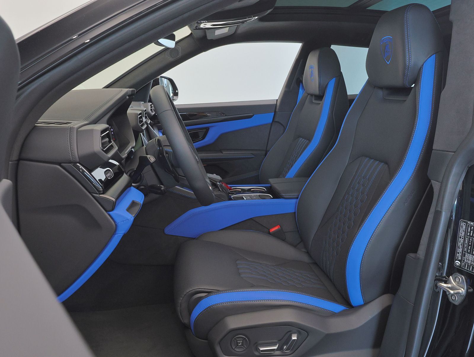Lamborghini Urus 2026, kuva 7/10