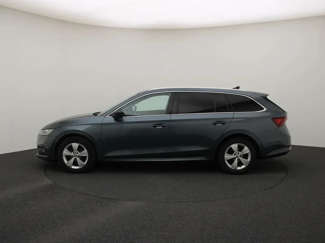 Škoda Octavia 2021, photo 6/37