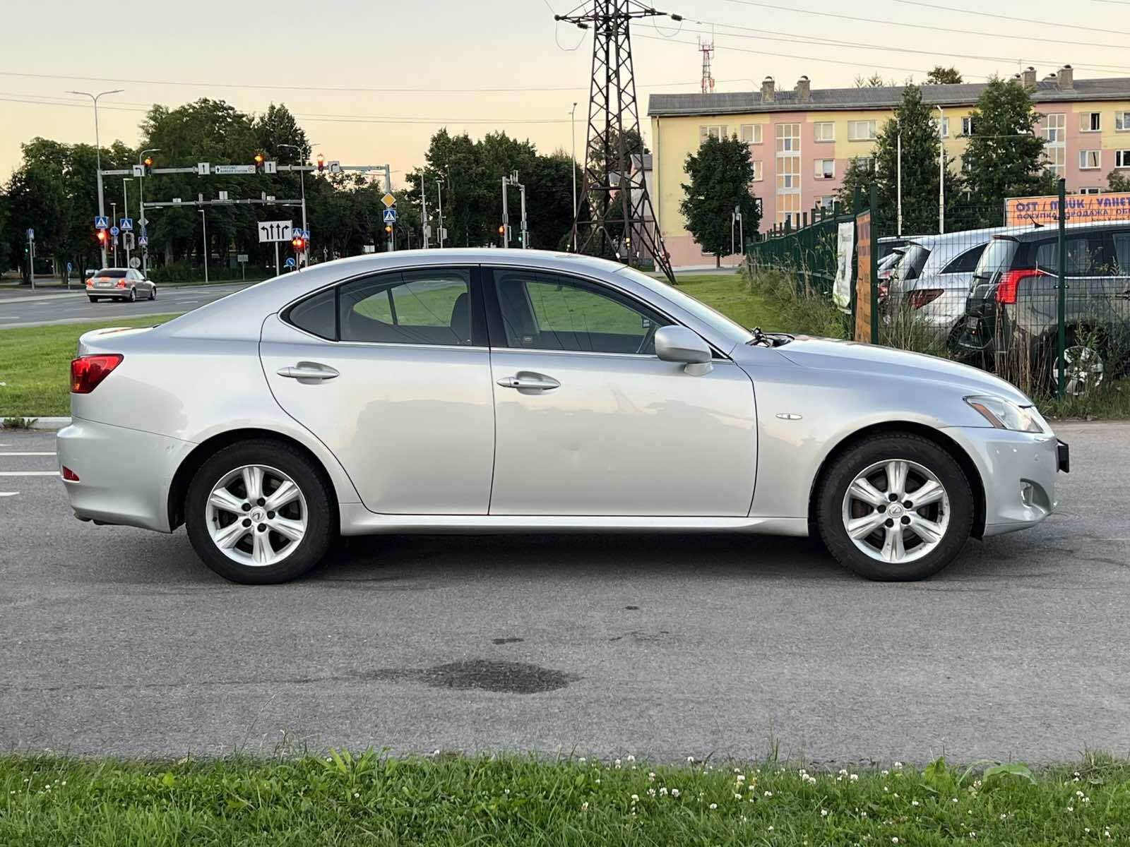 Lexus IS 220 2007, photo 5/10