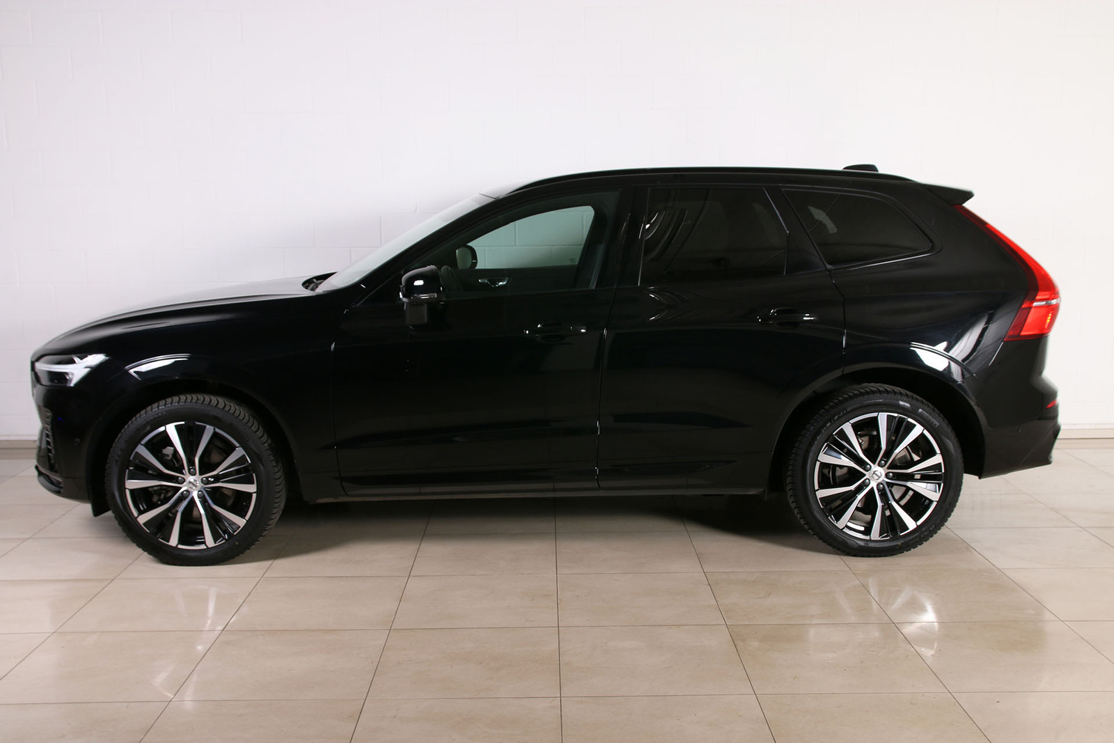 Volvo XC60 2023, photo 3/10