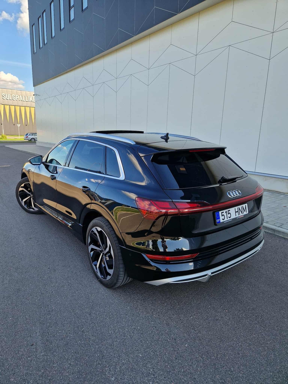 Audi e-tron 2021, photo 4/26