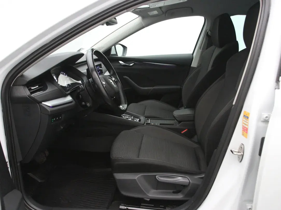Škoda Octavia 2021, photo 4/37