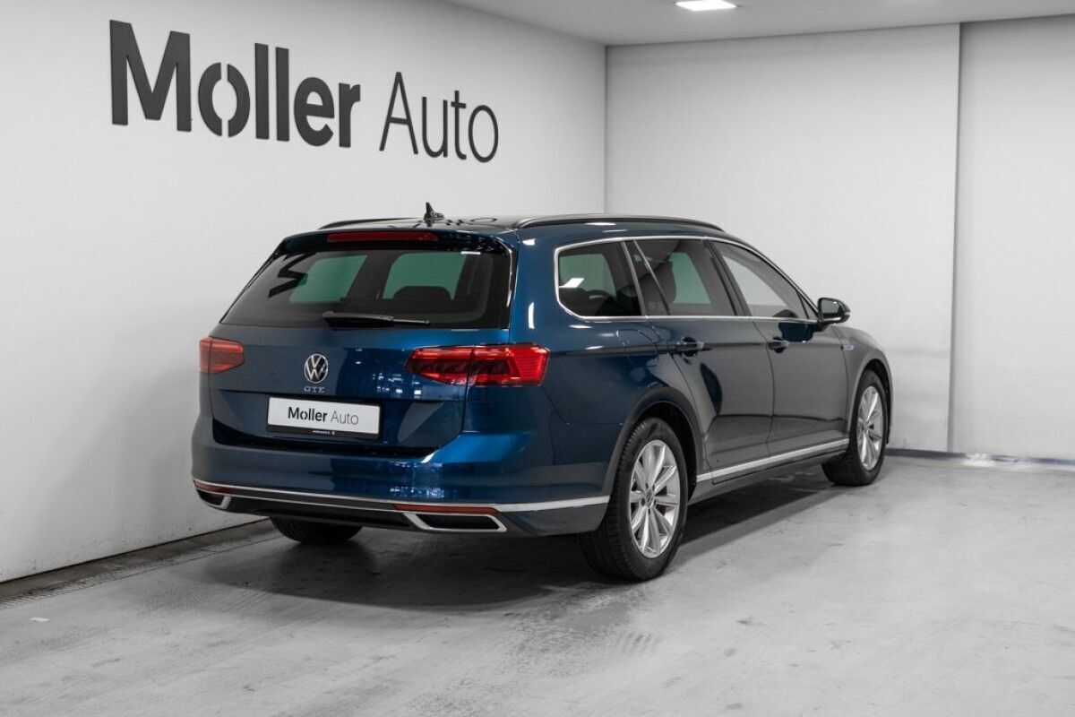 Volkswagen Passat 2022, photo 3/10