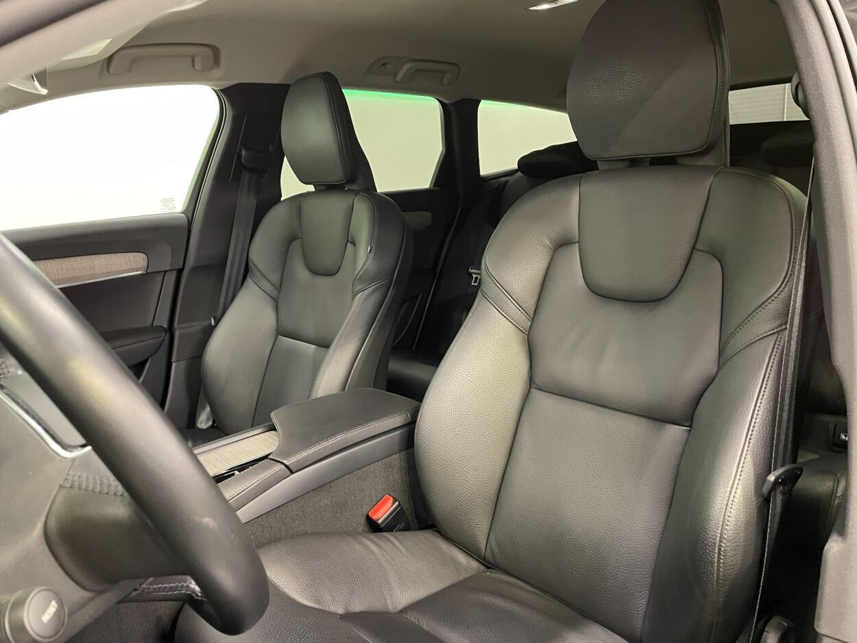Volvo V90 Cross Country 2022, photo 7/21