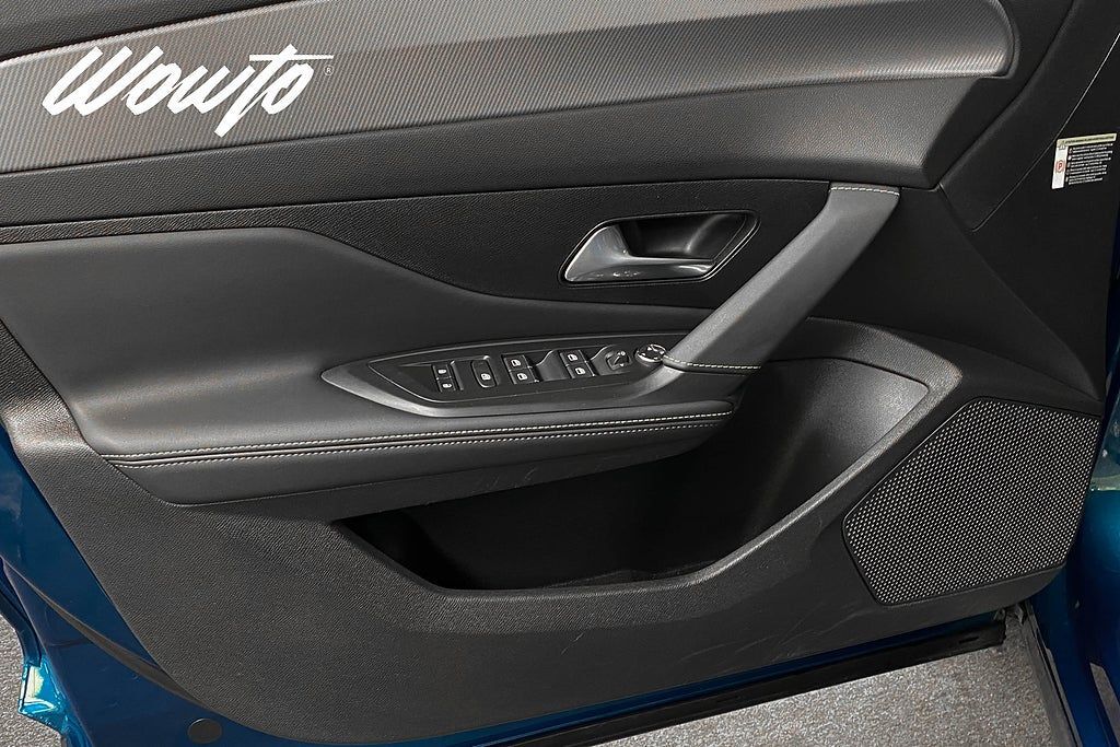 Peugeot 408 2023, photo 7/33