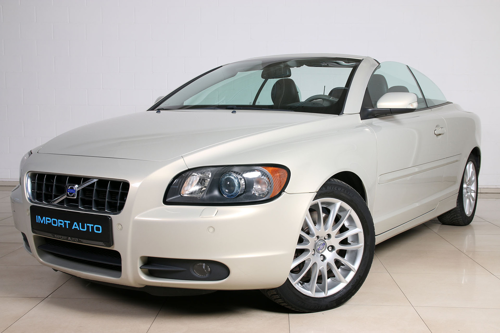 Volvo C70 SUMMUM 2.4 103kW