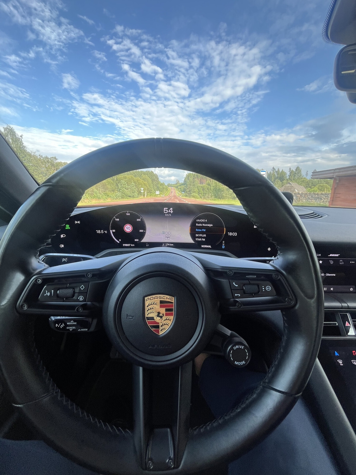 Porsche Taycan 2021, photo 7/9