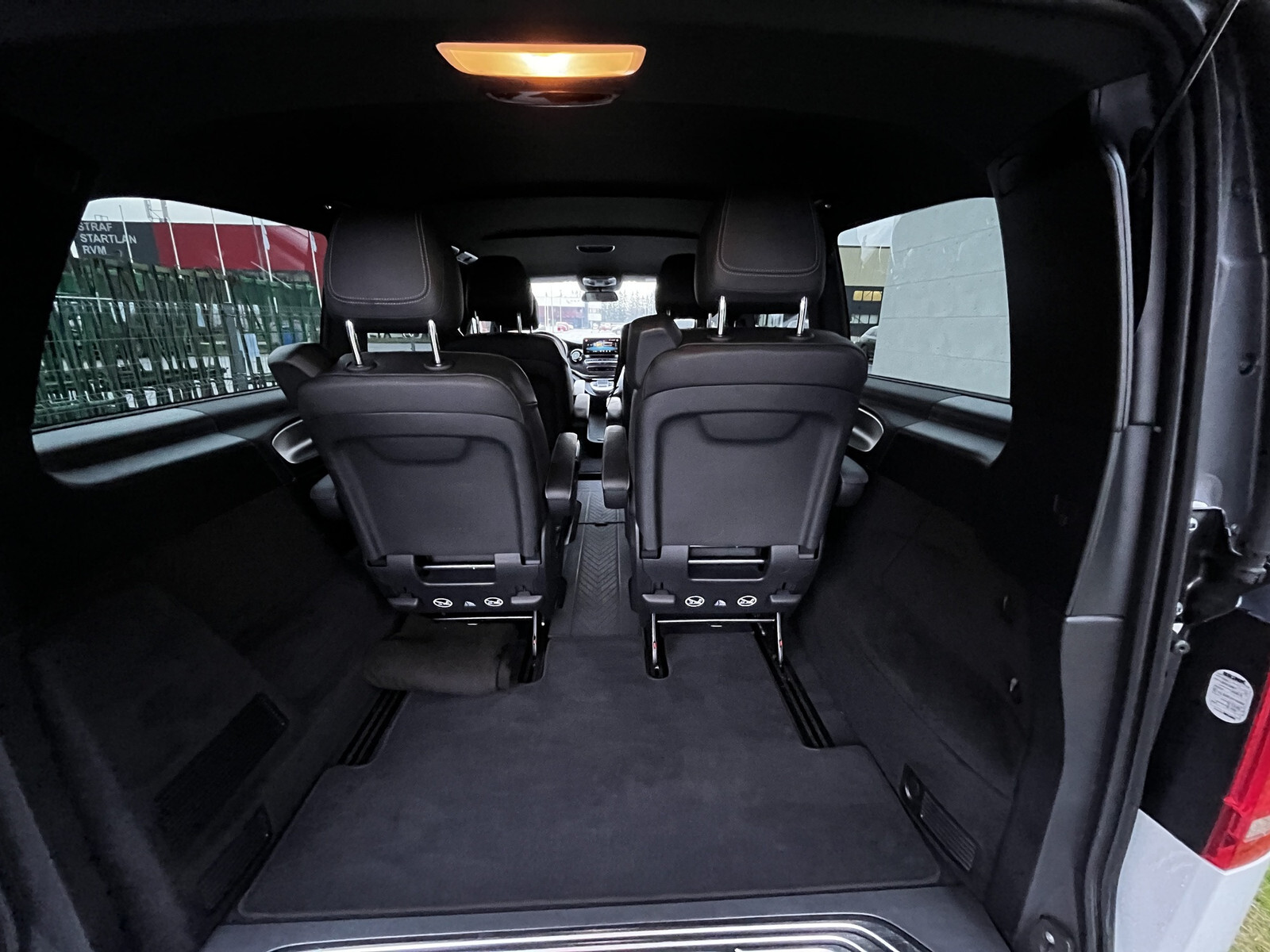 Mercedes-Benz V-KLASSE 2023, photo 6/15
